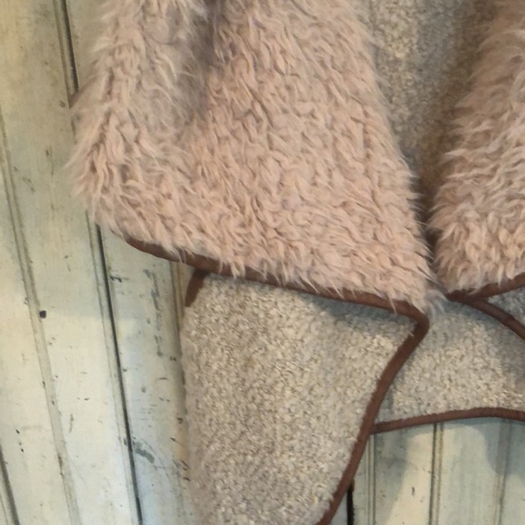 Love Tree like new vest with faux leather trim. - Picture 3 of 5